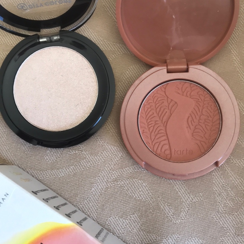 Bundle makeup - Picture 4 of 5